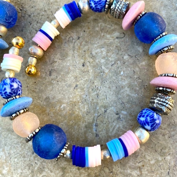 3 piece Handmade bracelet set, in beachy blues. African glass beads. - Picture 5 of 13